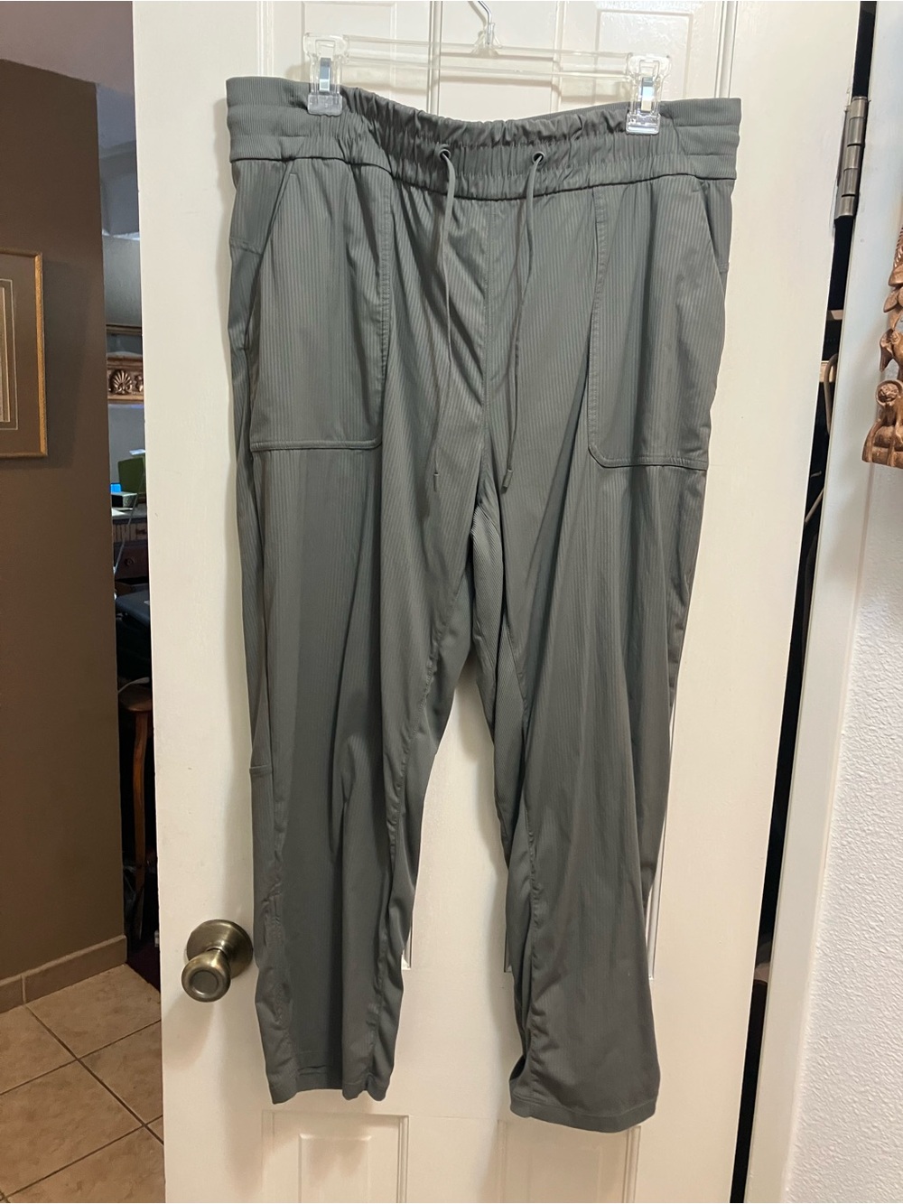 Lululemon size 14